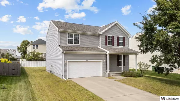 8806 S 66th Avenue, Papillion, NE 68133