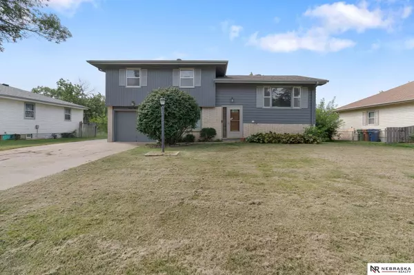 2911 Sandra Street, Bellevue, NE 68147