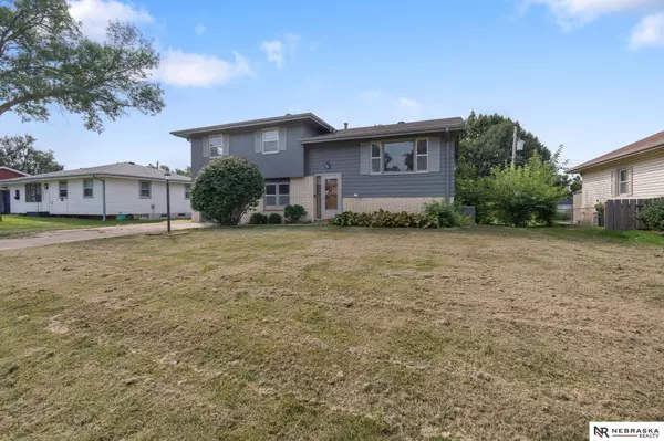 2911 Sandra Street, Bellevue, NE 68147