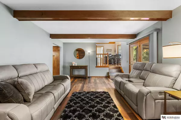 2418 S 154th Circle, Omaha, NE 68144