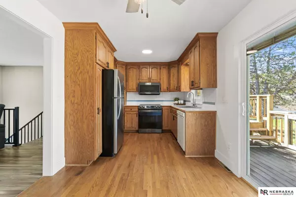 4210 N 130th Circle, Omaha, NE 68164