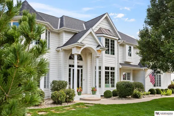 20009 Elkhorn Ridge Drive, Omaha, NE 68022