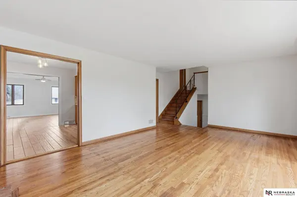 12206 Woolworth Avenue, Omaha, NE 68144