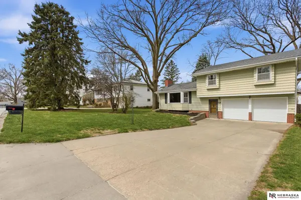 12206 Woolworth Avenue, Omaha, NE 68144