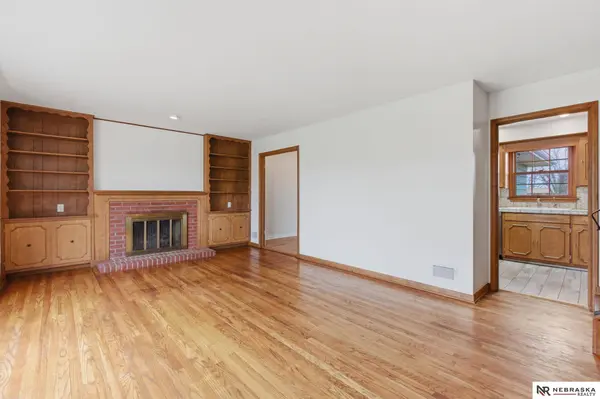 12206 Woolworth Avenue, Omaha, NE 68144