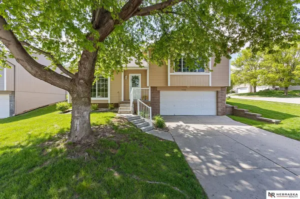7522 N 77th AVE, Omaha, NE 68122
