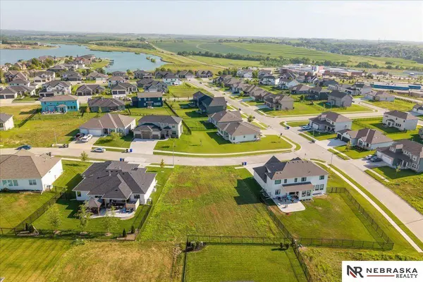 17007 Emma ST, Bennington, NE 68007