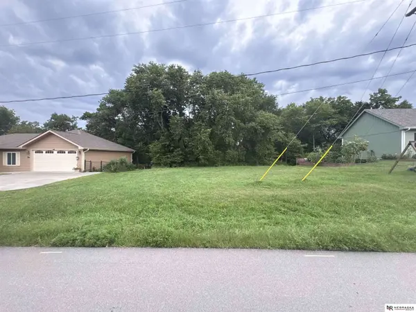 1208 Brock LN