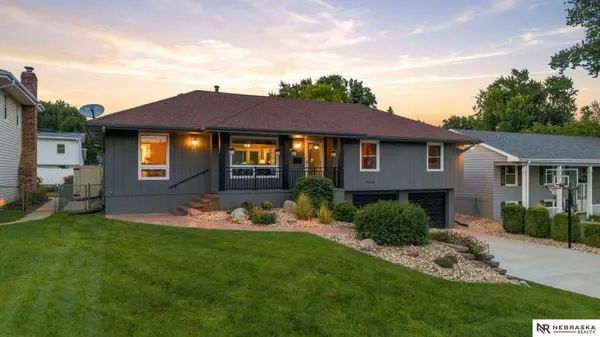 13430 Frances ST, Omaha, NE 68144
