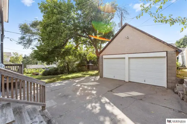 1112 N 31st AVE, Omaha, NE 68131
