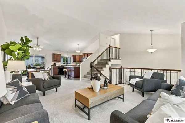 8802 N 160th ST, Bennington, NE 68007