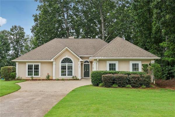 295 Falcon Creek DR, Suwanee, GA 30024