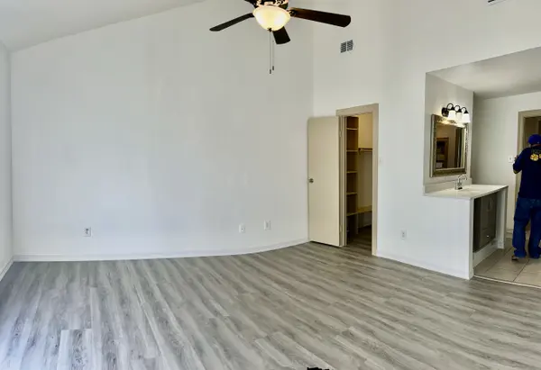 8702 Victorian Village Dr #8702, Houston, TX 77071-2840