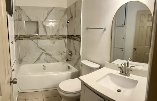 8702 Victorian Village Dr #8702, Houston, TX 77071-2840