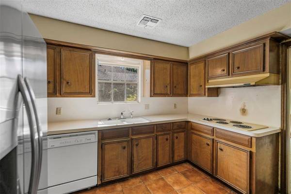 1407 Anvil DR, Houston, TX 77090