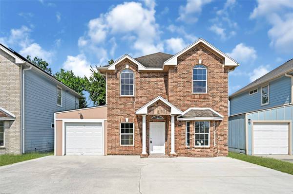 1675 Hugh RD #C, Houston, TX 77067