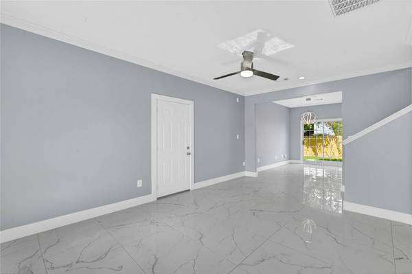 1675 Hugh RD #C, Houston, TX 77067