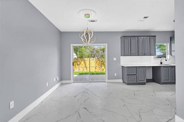 1675 Hugh RD #C, Houston, TX 77067