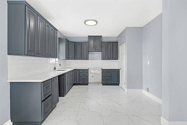 1675 Hugh RD #C, Houston, TX 77067