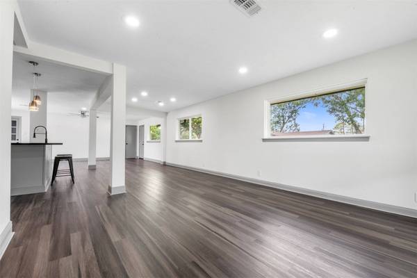 702 Pennington ST, Houston, TX 77022