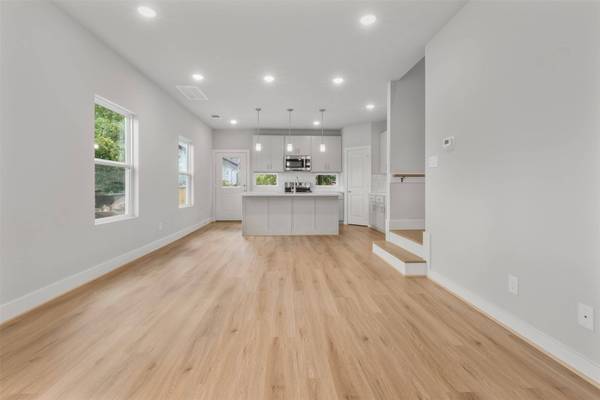 1222 E 33rd ST, Houston, TX 77022