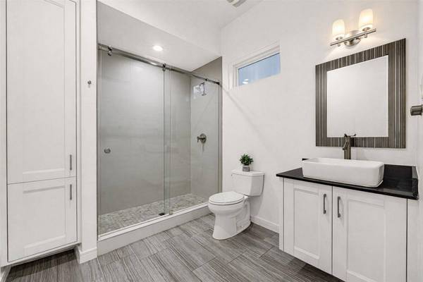 707 W Clay ST, Houston, TX 77019