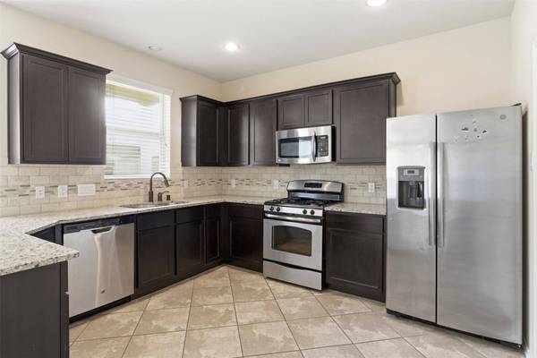 16626 Lake Prince LN, Houston, TX 77044