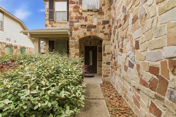 16626 Lake Prince LN, Houston, TX 77044
