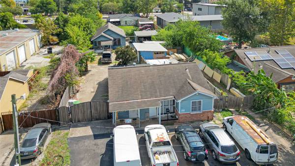 2084 Harland DR, Houston, TX 77055