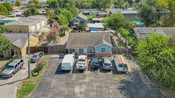 2084 Harland DR, Houston, TX 77055