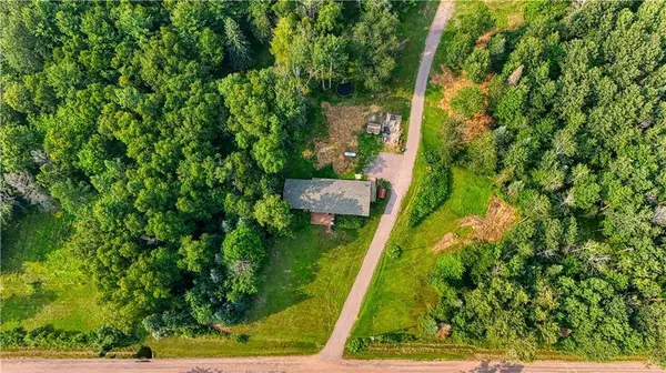 8915 E Peterson Road, Solon Springs, WI 54873