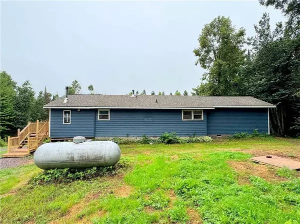 8915 E Peterson Road, Solon Springs, WI 54873