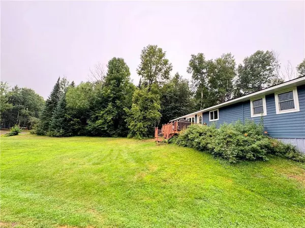 8915 E Peterson Road, Solon Springs, WI 54873