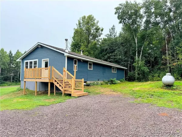 8915 E Peterson Road, Solon Springs, WI 54873