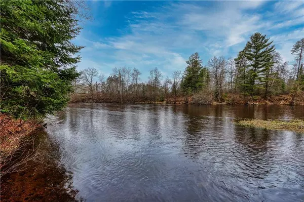 10749 Namekagon Lane, Hayward, WI 54843