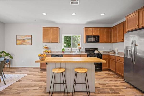 341 Dun Blazer WAY, Fallbrook, CA 92028