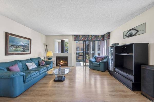 4006 Layang Layang CIR #E, Carlsbad, CA 92008