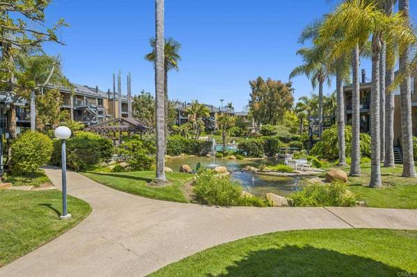 4006 Layang Layang CIR #E, Carlsbad, CA 92008