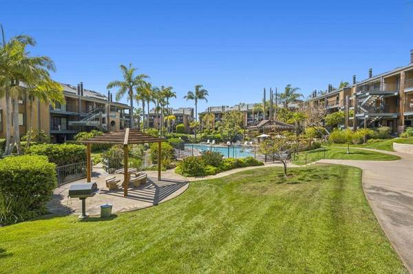 4006 Layang Layang CIR #E, Carlsbad, CA 92008