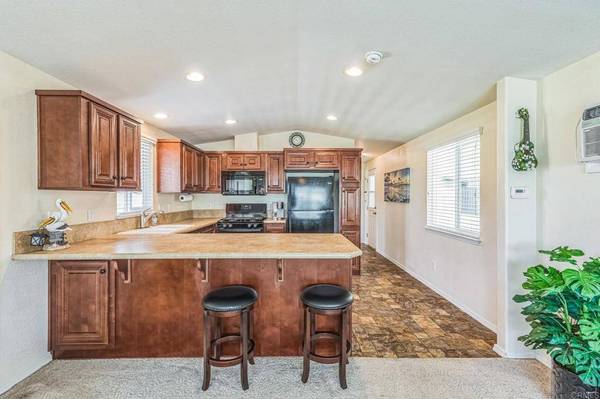 699 N Vulcan AVE #17, Encinitas, CA 92024