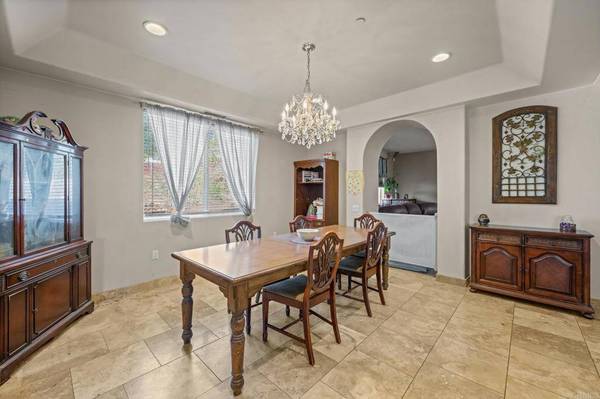 1175 York DR, Vista, CA 92084