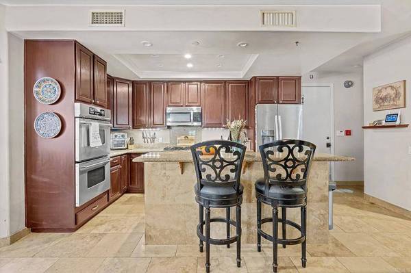 1175 York DR, Vista, CA 92084