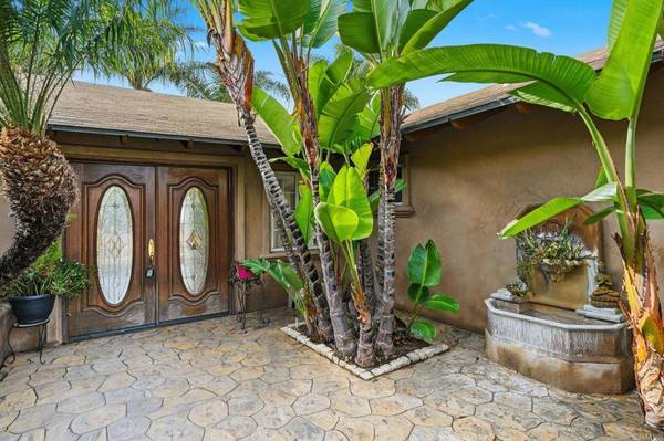 2205 Cameo RD, Carlsbad, CA 92008