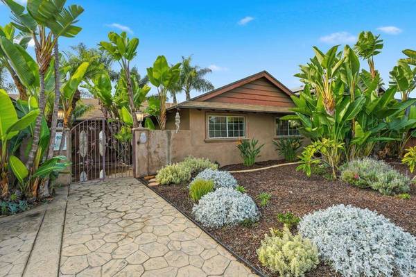 2205 Cameo RD, Carlsbad, CA 92008
