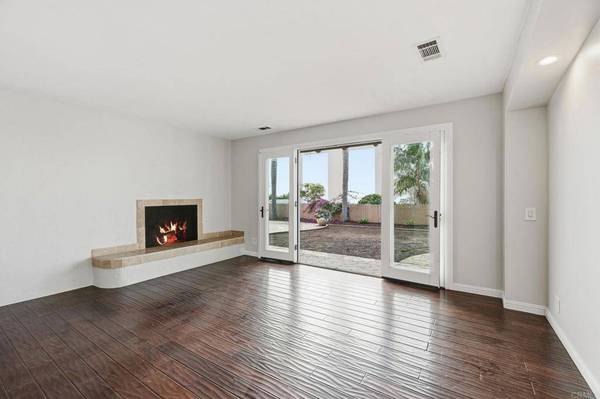 2205 Cameo RD, Carlsbad, CA 92008