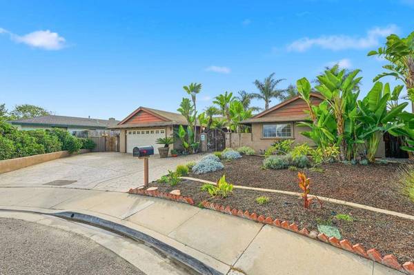 2205 Cameo RD, Carlsbad, CA 92008