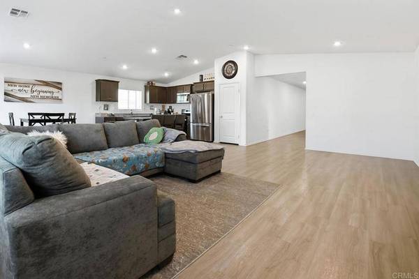 1262 Allegiance AVE, Hemet, CA 92543