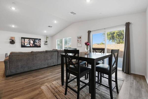 1262 Allegiance AVE, Hemet, CA 92543