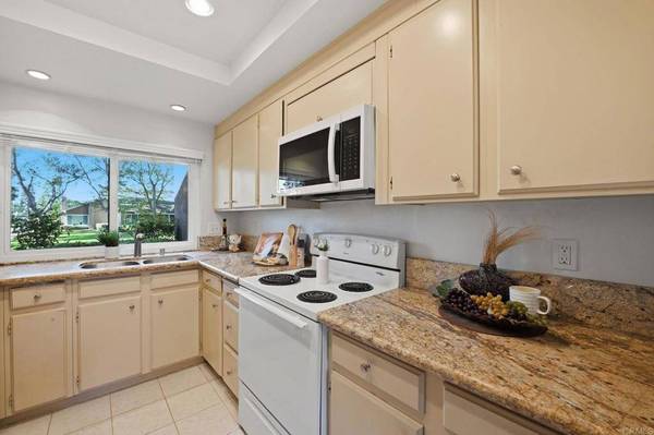 17 Cheyenne #64, Irvine, CA 92604