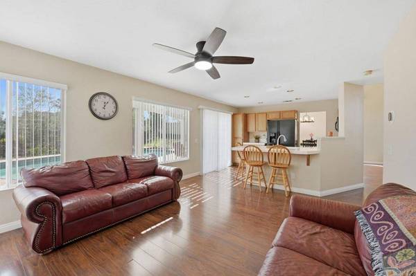 833 Bel Esprit CIR, San Marcos, CA 92069